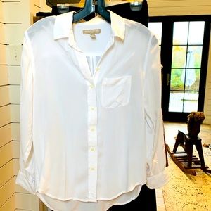 Banana Republic White Blouse in XS